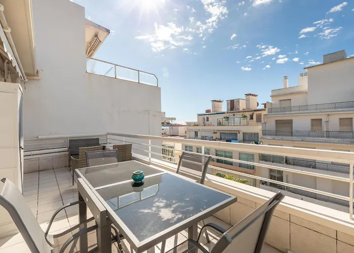 Juan Les Pins Entre Ciel Et Mer , Dernier Etage Avec Terrasse
