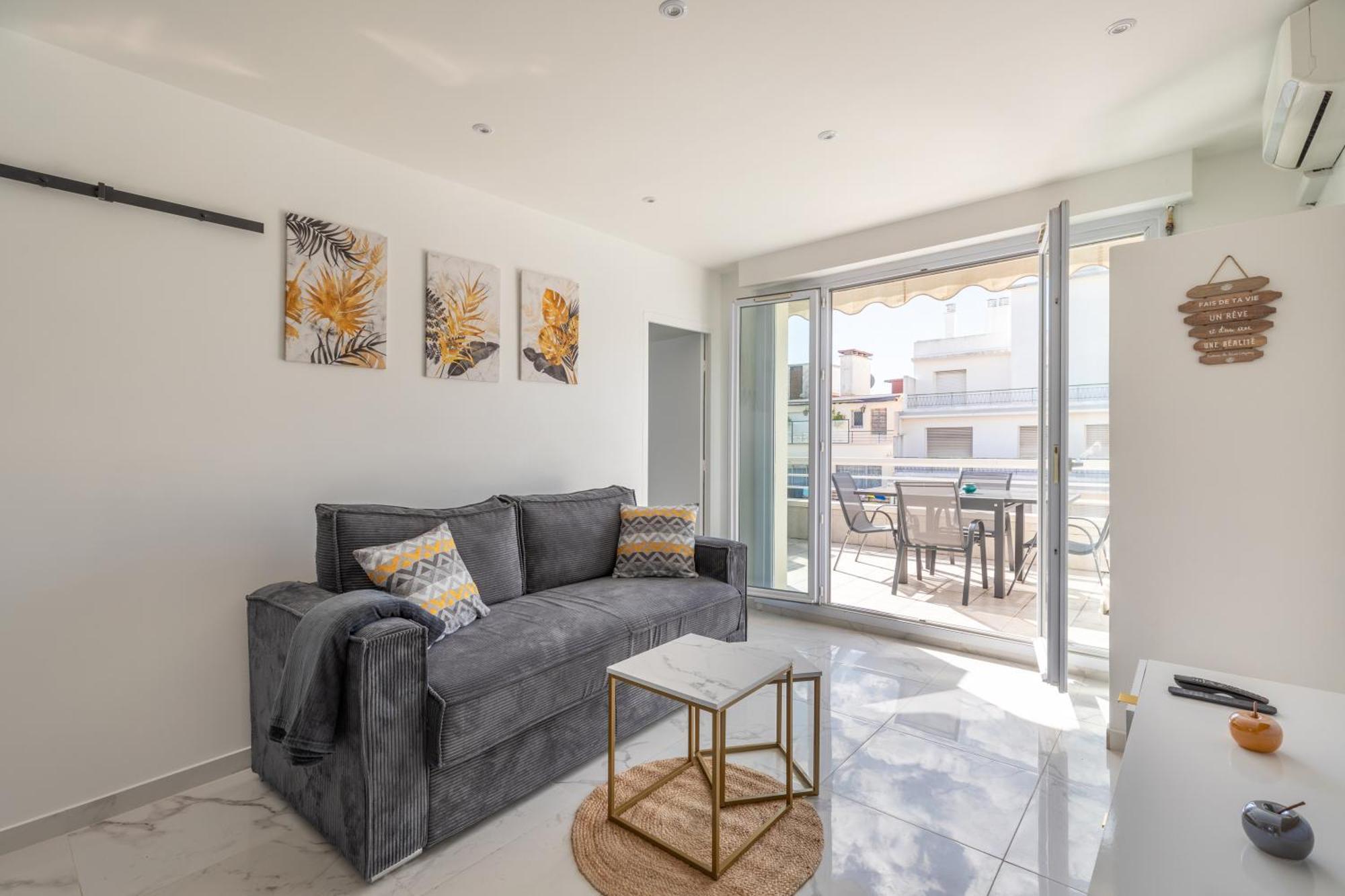 Juan Les Pins Entre Ciel Et , Dernier Etage Avec Terrasse Apartment Antibes