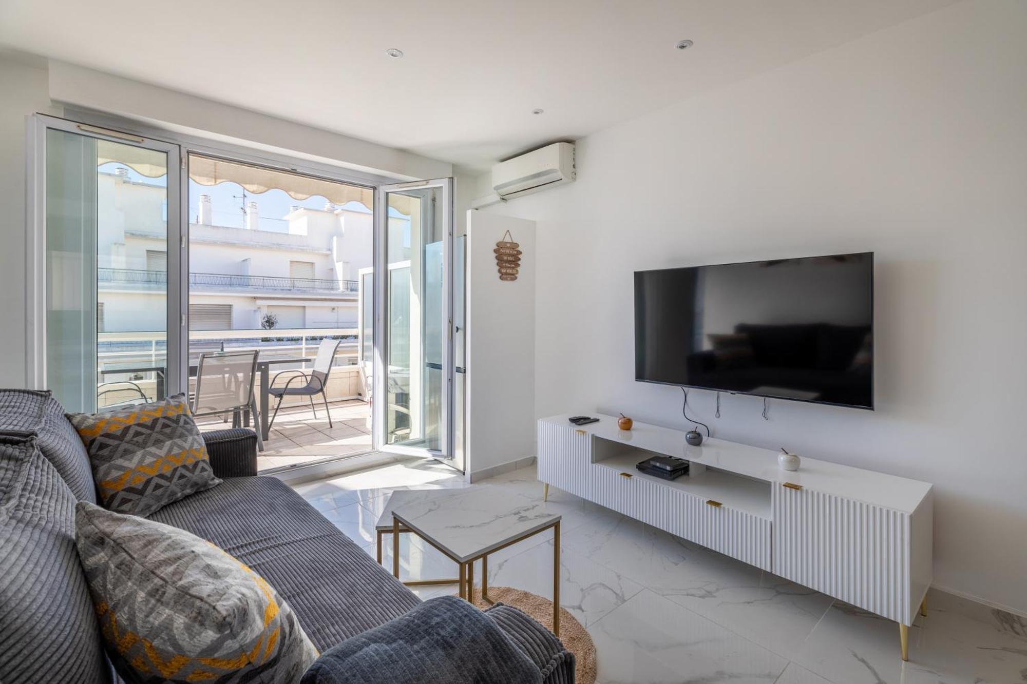 Juan Les Pins Entre Ciel Et , Dernier Etage Avec Terrasse *